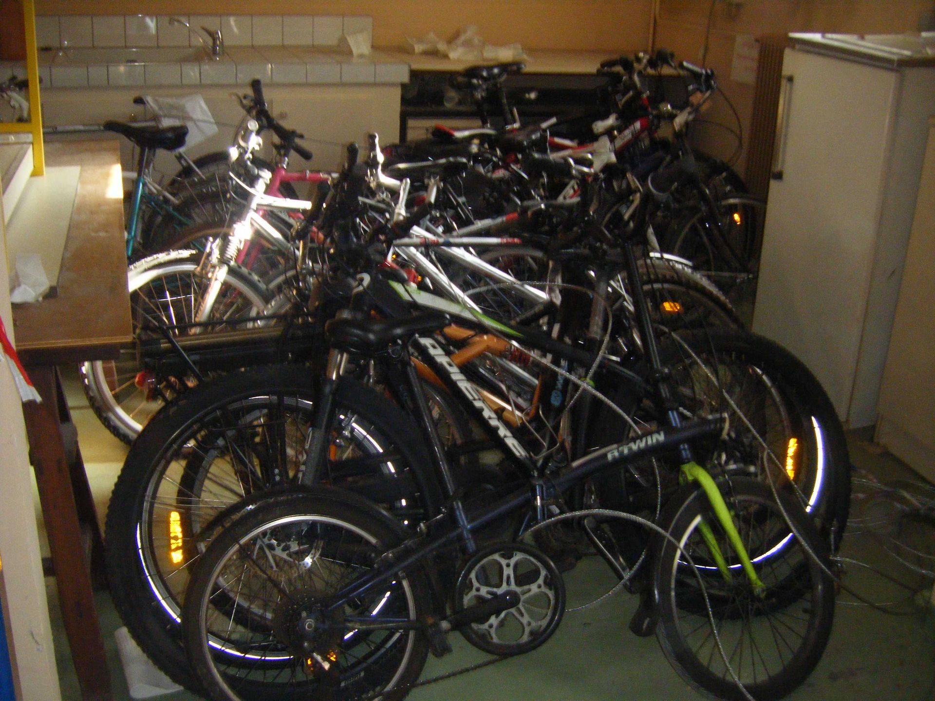 Null 
	 Lot de 20 vélos H/F composé d'1 vélo à assistance électrique de marque W&hellip;