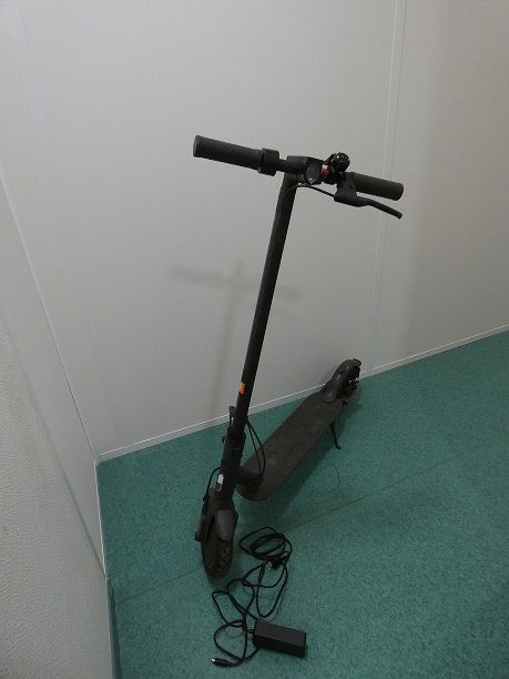 Null An electric scooter with 1 charger. Make and model not defined. Not tested.&hellip;