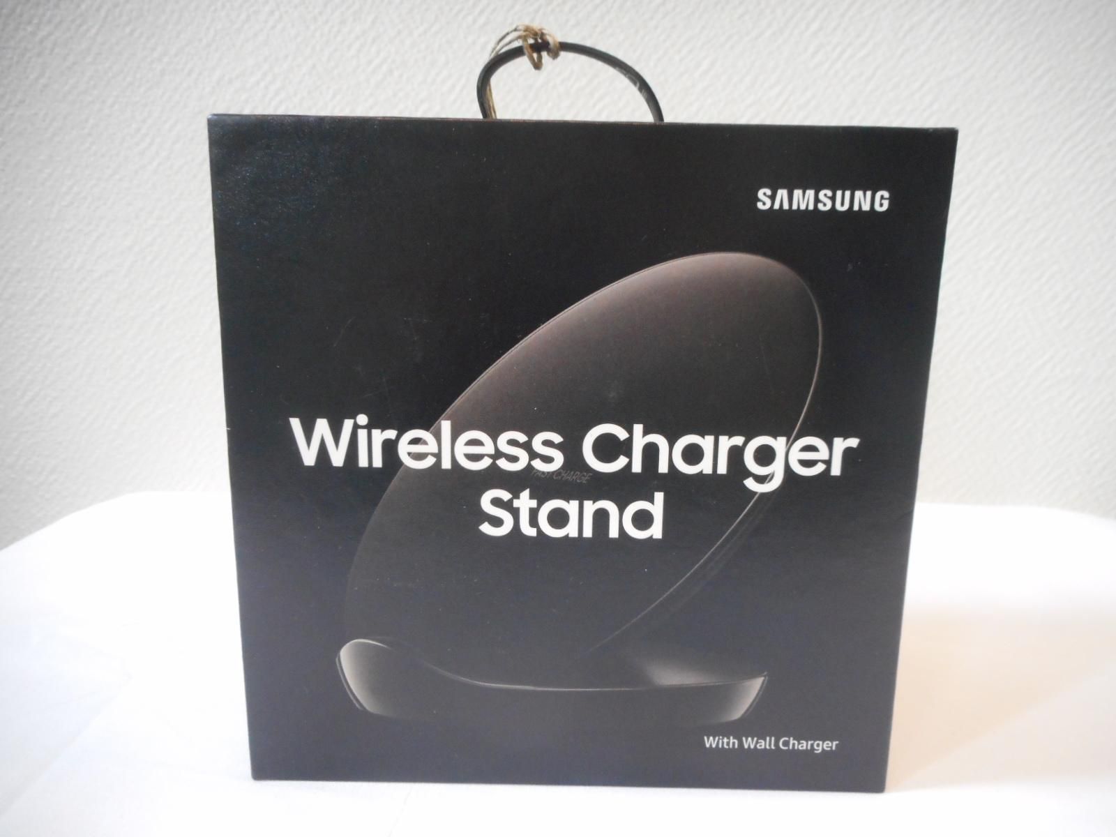 Null 
1 SAMSUNG wireless quick charger, EP-N5100TBEGWW (serial number RF7K30G0NA&hellip;