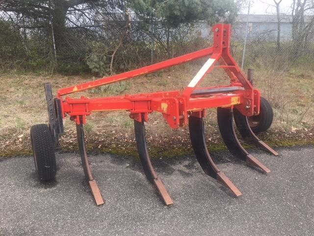 Null 5-tooth subsoiler brand QUIVOGNE, type SSE 5, serial number : 3244. Year 19&hellip;