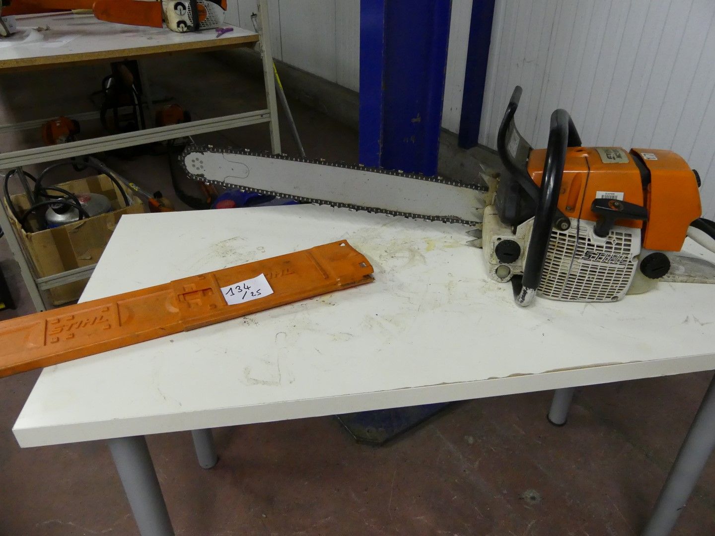 Null STIHL MS 650 THERMAL CHAINSAW

11/2005