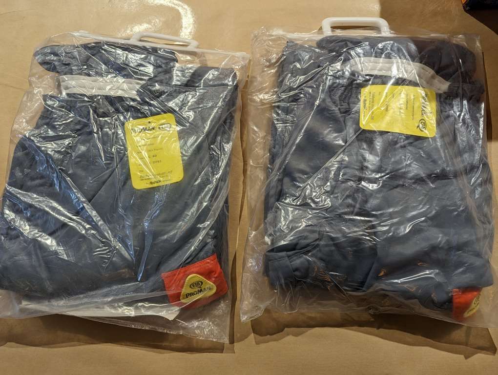 Null LOT OF 2 PROMAN PROTECTIVE PANTS for sharp tools use - Size C60 - Brand new&hellip;