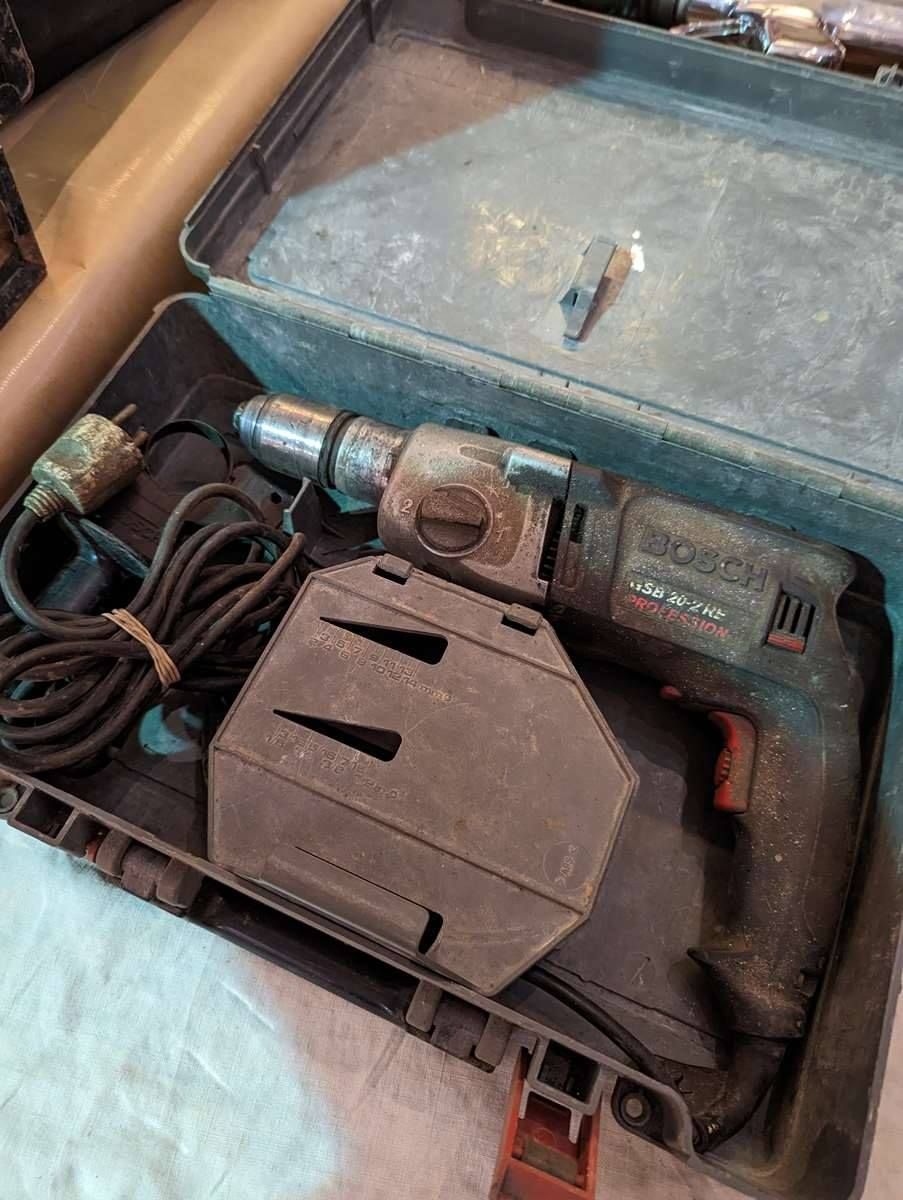 Null 1 BOSCH GSB 20-2 RE PRO hammer drill in its case