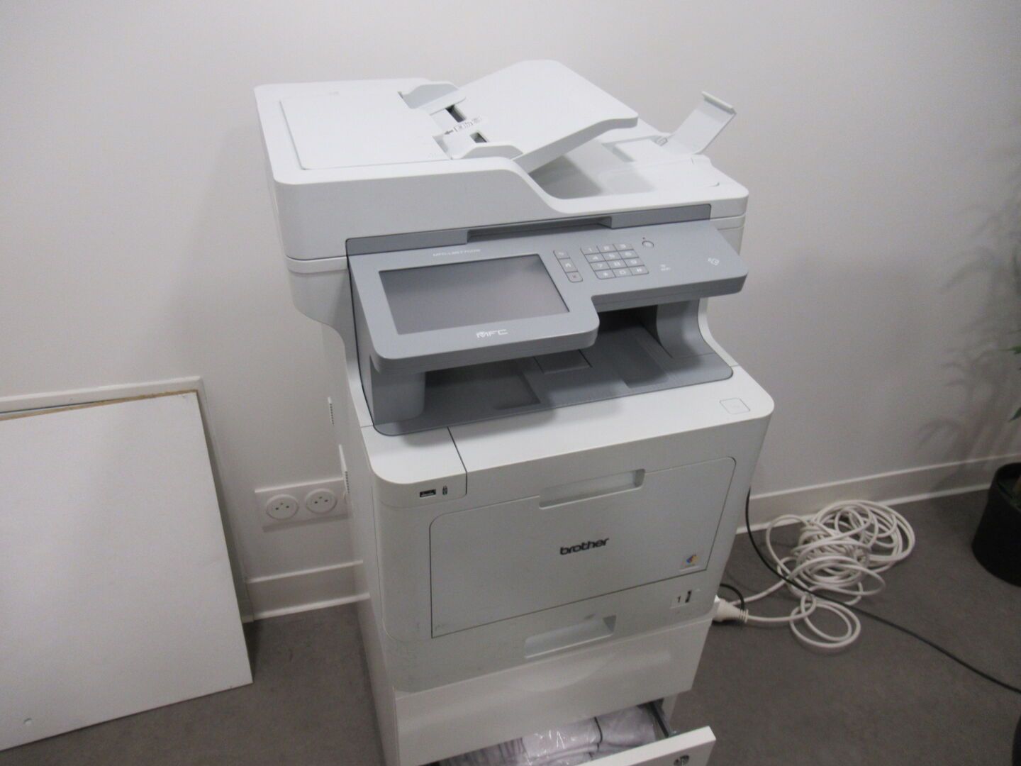 Null 1 Brother MFCL9577CDW printer