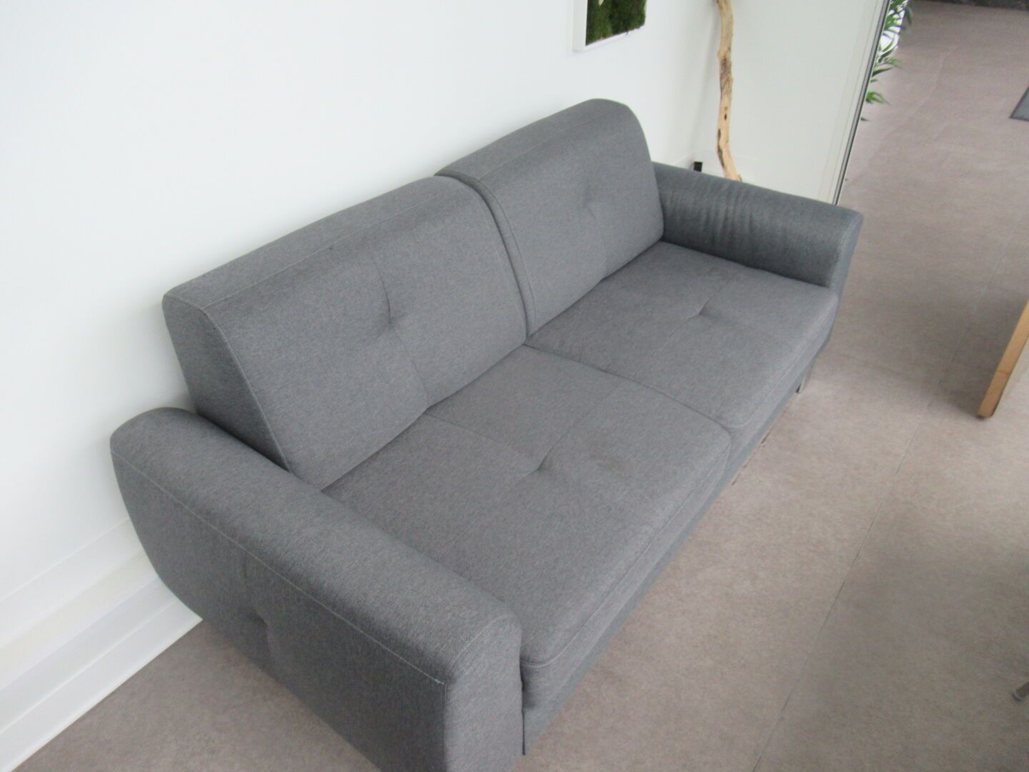 Null 1 grey fabric bench seat