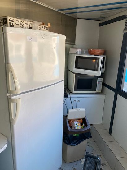 null 1 réfrigérateur congélateur WHIRLPOOL

2 fours micro onde