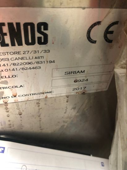 null 1 étiqueteuse de bouteille VENOS type SIRIAM

n°6924

année 2017

aves son compresseur

Vendu...
