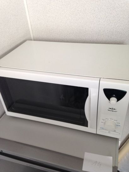null 1 Four micro-ondes IKEA WHIRLPOOL