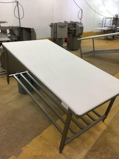 null 1 table inox plateau PVC