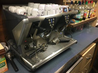 null 1 machine à café 2 groupes



déclarée être en pleine propriété