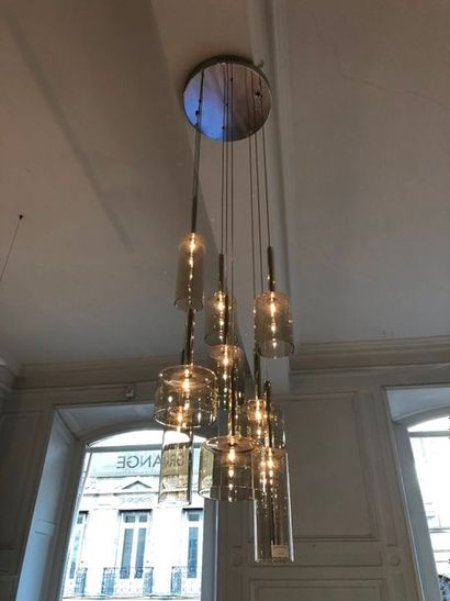 null 1 suspension verre pendle avec 9 lampes

hauteur 140 cm

diamètre 35 cm