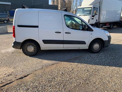 null Marque CITROEN Immatriculation AX-733-AW 

Type commercial : BERLINGO

Date...