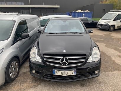 null Marque MERCEDES BENZ Immatriculation BF-890-JV 

Type commercial : CLASSE R

Date...