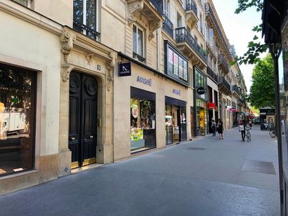 null 75005 - PARIS ST-MICHEL
5-7 boulevard Saint-Michel
Mise à prix : 180 000€
(Référence ...