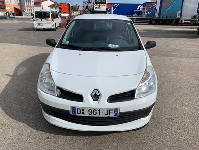 null Marque RENAULT Immatriculation DX-961-JF 
Type commercial : CLIO III ESS 1,2
Date...