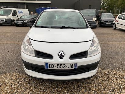 null Marque RENAULT Immatriculation DX-553-JA 
Type commercial : CLIO III ESS 1,2
Date...