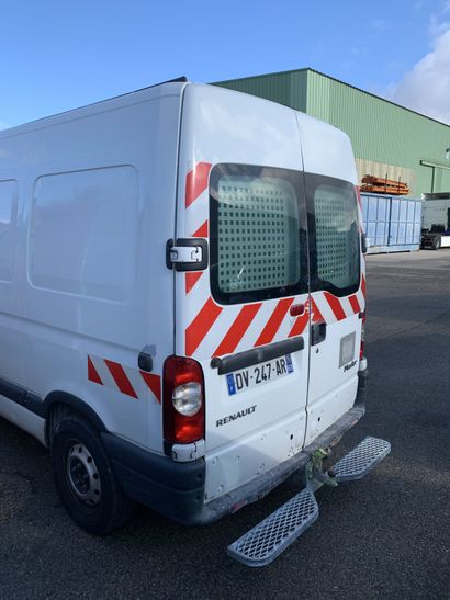null Marque RENAULT Immatriculation DV-247-AR 

Type commercial : MASTER 2008

Date...