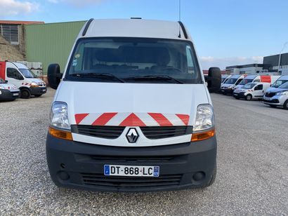 null Marque RENAULT Immatriculation DT-868-LC 

Type commercial : MASTER 2008

Date...