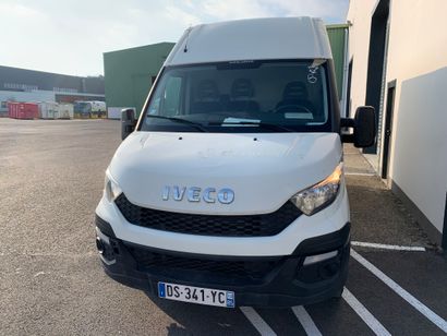 null Marque IVECO Immatriculation DS-341-YC 

Type commercial : 35S11

Date de mise...