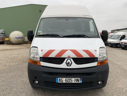 null Marque RENAULT Immatriculation AG-605-RN 

Type commercial : MASTER 2008

Date...