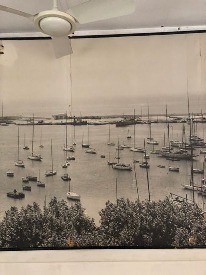null Photographie Cannes "Le Suquet" 192 x 683, cadre scellé au mur, accident

1...