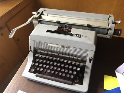 null 1 machine à écrire OLIVETTI