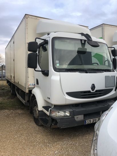 null Marque RENAULT Immatriculation 228DFV38 

Type commercial : PL12T Middlum 220

Date...