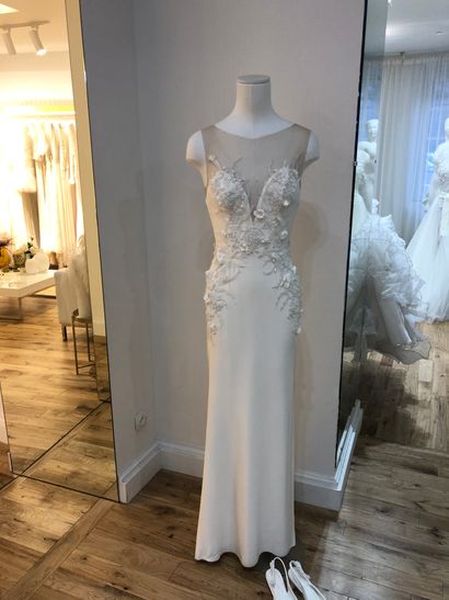 null 1 robe de mariée fleurs perles