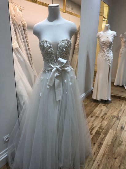 null 1 robe de mariée corset à fleurs