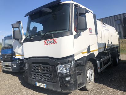 null Marque RENAULT Immatriculation EX-200-VZ 

Type commercial : Balayeuse C380...
