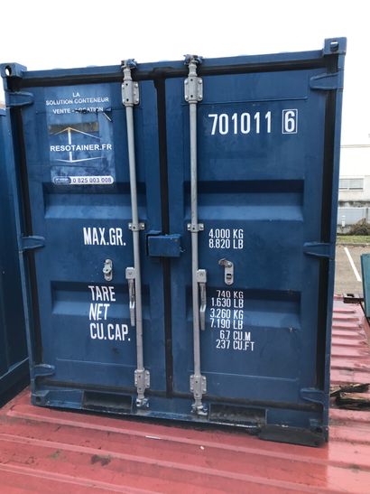 null 1 container 10 pieds bleu étanche avec contenu vestiaire