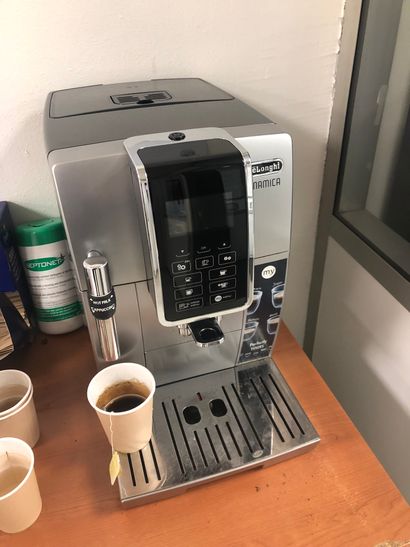 null 1 machine à café DELONGHI DINAMICA