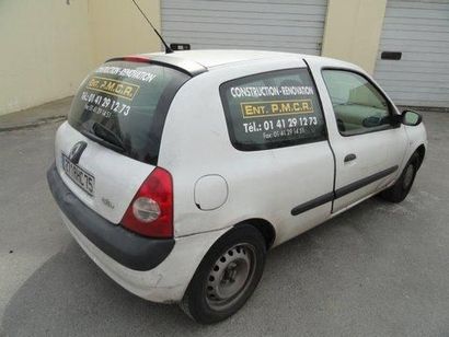 null Renault Clio DCI blanche
2 places, roue de secours et clés master
vitres électriques,...