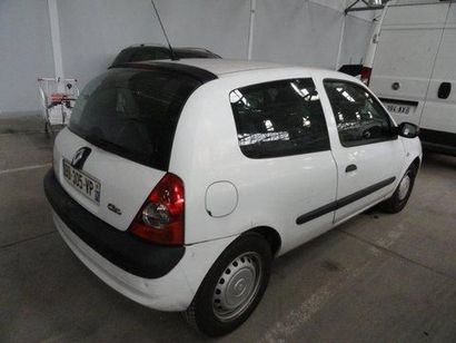 null Renault Clio DCI blanche
2 places 3 portes et roue de secours
Air bag, charge...