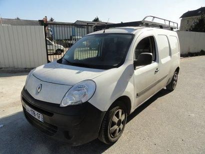 null  Renault Kangoo DCI Long, blanc
2 places, 5 portes et clés master
Roue de secours,...