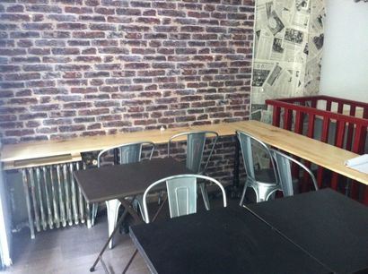 null 6 tables bistrot 2 couverts 1 tables pliantes métal 8 chaises d'école (4 en...