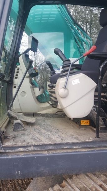 null 1 Pelle sur chenilles KOBELCO SK210HLC-10 HYBRID

