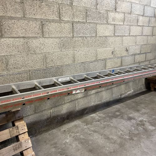 Null Double aluminium ladder 150 kg 8m