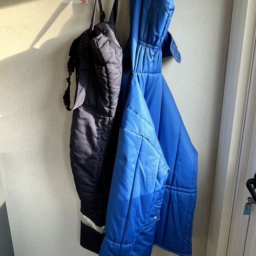 Null Cold weather jacket and pants