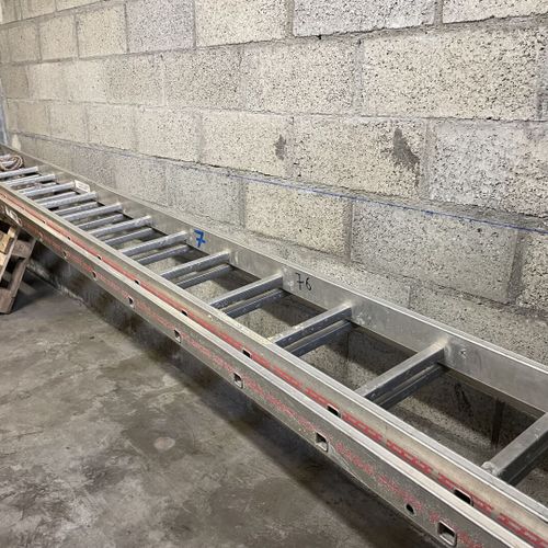 Null Double aluminium ladder 150 kg 8m