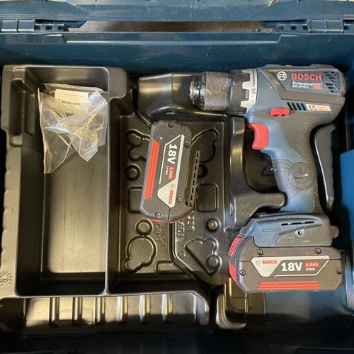 Null BOSCH GSH- 18V screwdriver in its box