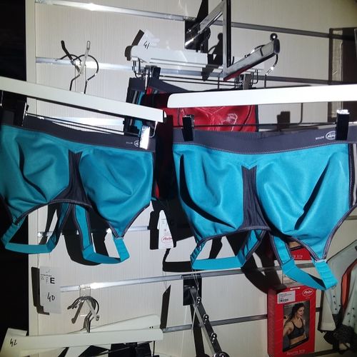 Null Deux brassières dynamix star taille 95E et 90E