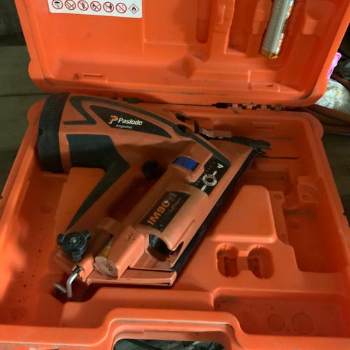 Null PASLODE nailer
Model: IM90CI
Used