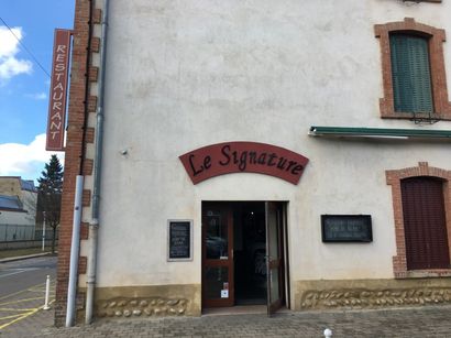 VENTE AUX ENCHERES PUBLIQUES D’UN FONDS DE COMMERCE DE BAR – RESTAURANT – VENTE PLAT A EMPORTER SOUS L’ENSEIGNE « LE SIGNATURE » LJ SARL ETERNITY - LE SIGNATURE 186 GRANDE RUE 38870 ST SIMEON DE BRESSIEUX  