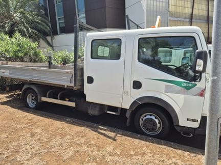 CTTE NISSAN NT400 CABSTAR Carosserie : BENNE Energie : GO Puissance : 8 CV