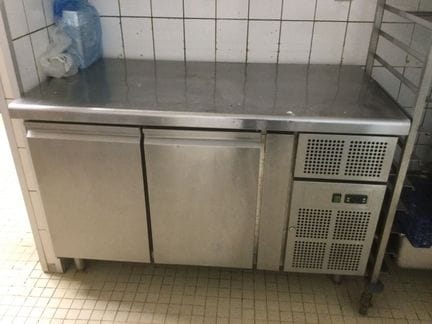 Un tour réfrigéré froid deux portes groupe HS
