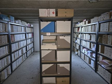 8 étagères de 2 mètres