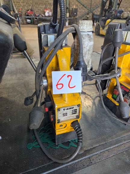 une perceuse magnétique V KING