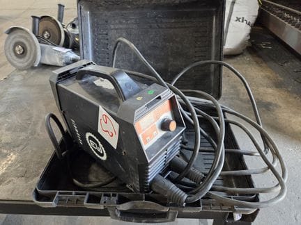 un petit poste à souder INVERTER ProArc 200
