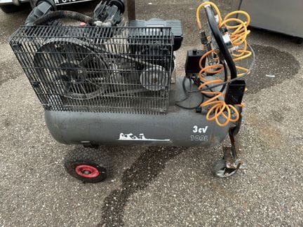 Compresseur mobil capcacité 100L